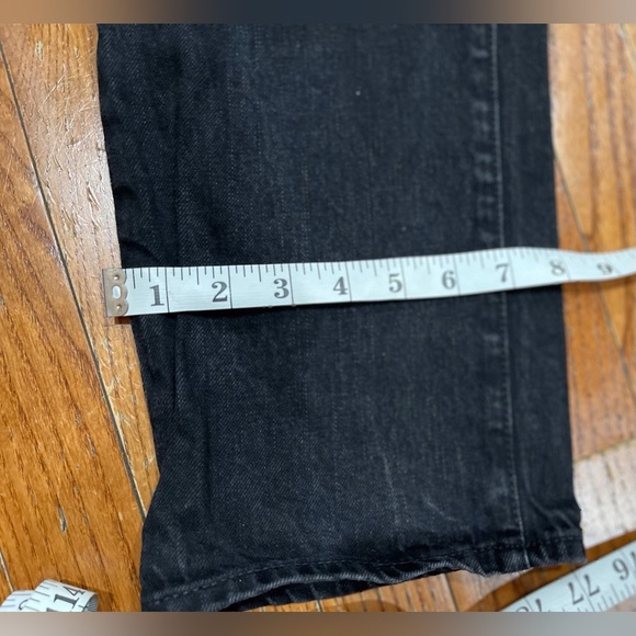 Dennim gold
Men's Classic Black Straight Jeans - Picture 6 of 11